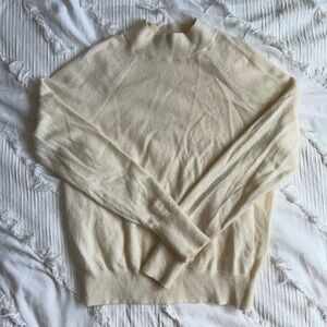 Everlane pale cream mock neck sweater 100% cashmere